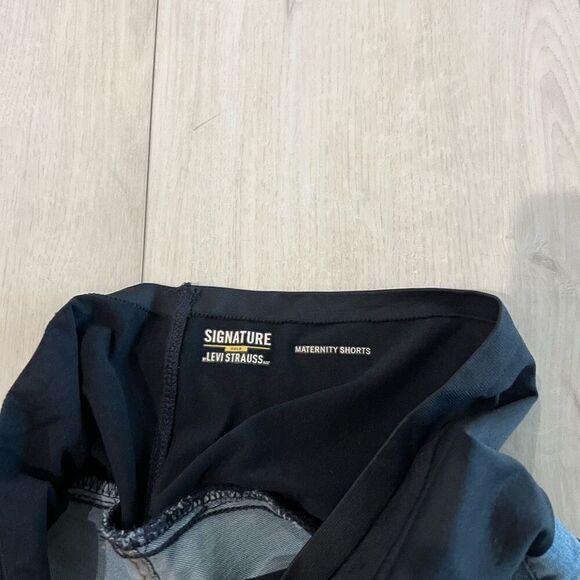 Signature Levi Strauss maternity 5 shorts size m - Picture 8 of 8